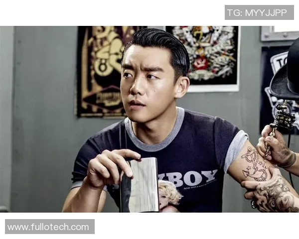 足球明星帅哥纹身艺术展现个性魅力与运动精神的完美结合